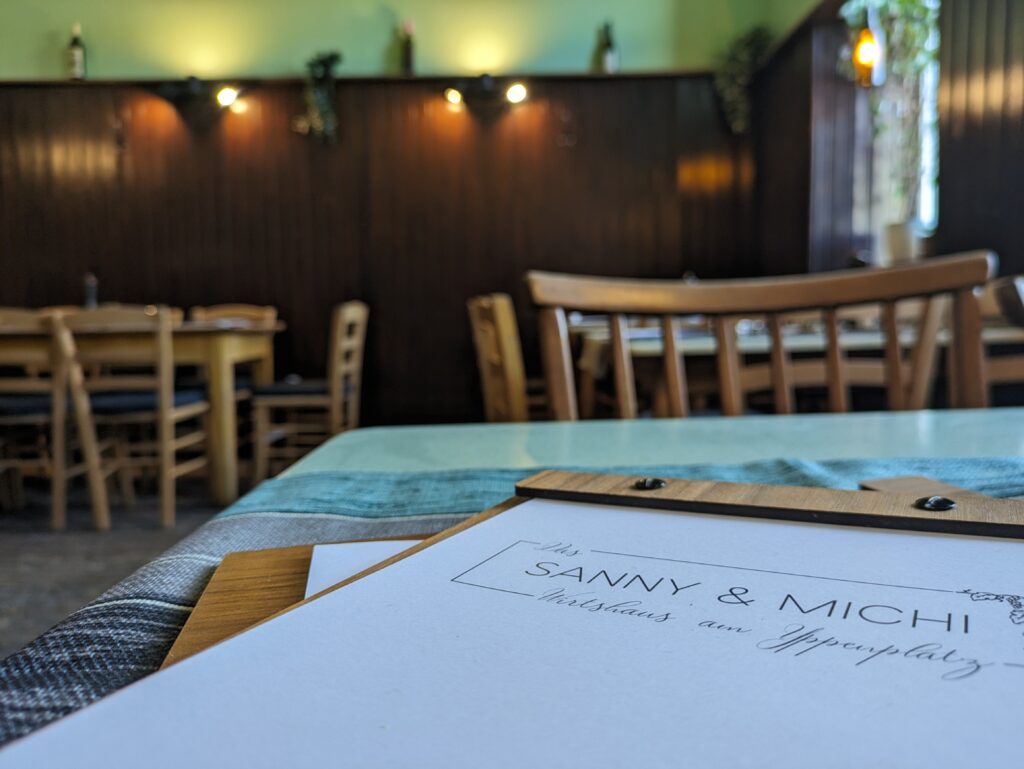 Sanny & Michi Das Wirtshaus am Yppenplatz Tisch